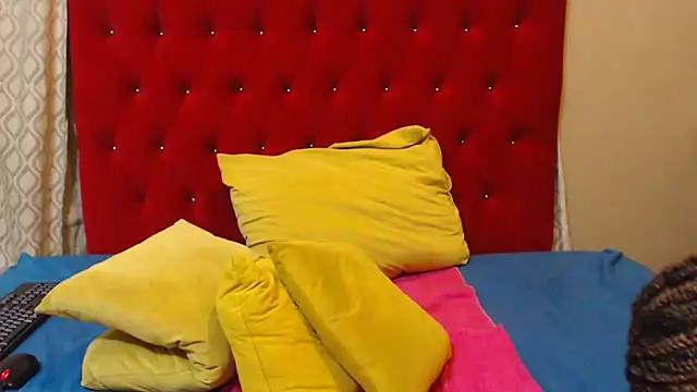 Hotsexyberry25 online show from March 11, 6:32 pm