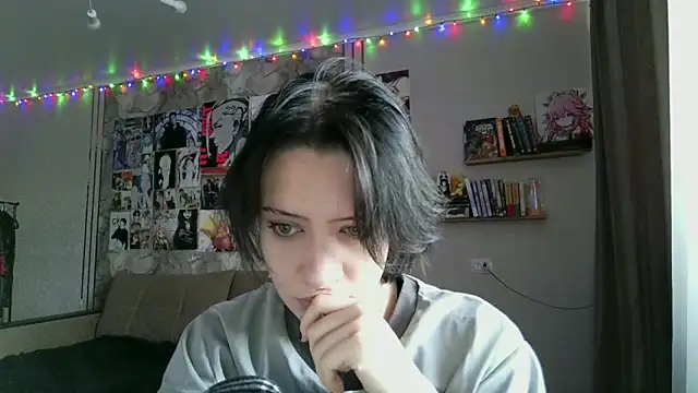 LxayBloom online show from January 18, 5:59 am