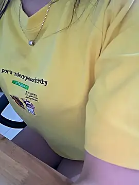 moon baby99 online show from April 6, 2:44 am