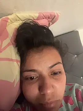 cinthia2011 online show from February 15, 3:55 pm