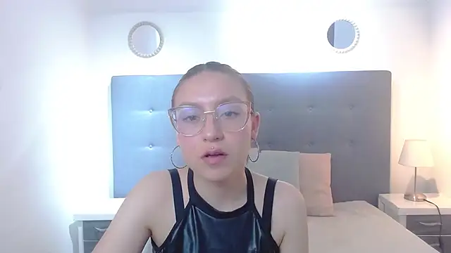 mia vegga online show from January 8, 8:57 pm