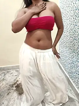 Hot Twinkle online show from January 19, 8:10 am