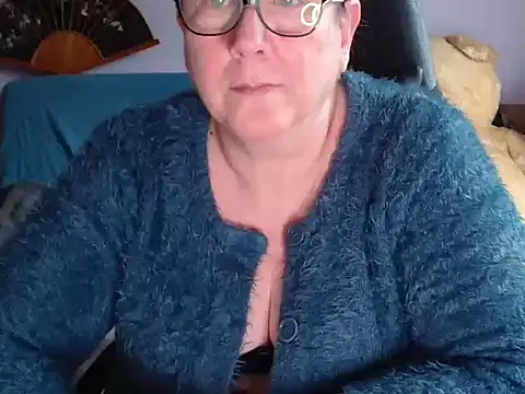 xmyriamx online show from February 22, 10:38 am