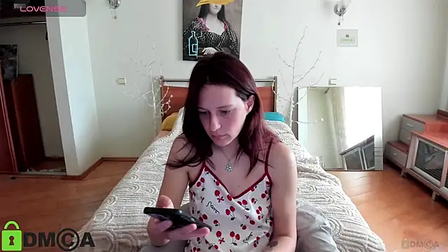 Lily Viola online show from April 20, 8:17 am