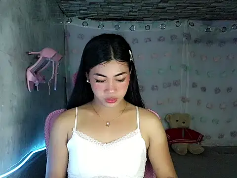 Margalona  online show from April 15, 5:41 am