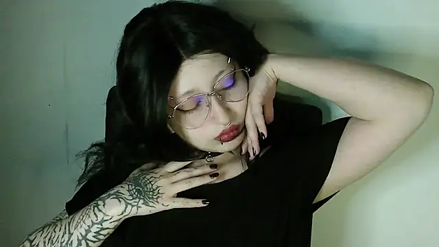 Aoidandelion online show from February 15, 10:31 pm