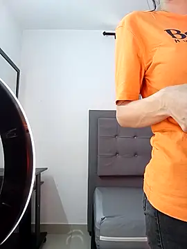 saray reesee online show from February 27, 4:29 pm