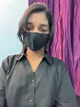 HotxAnamika online show from February 3, 9:47 am