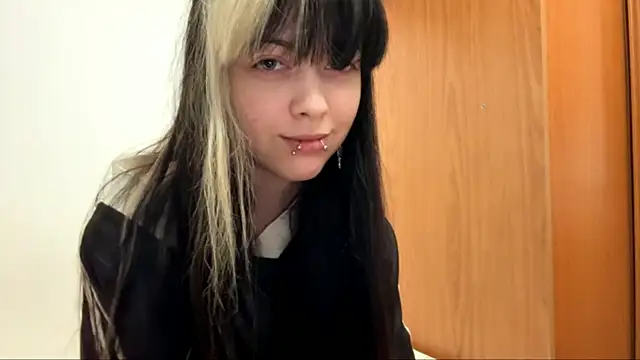 VeraDaisy online show from February 17, 6:40 pm