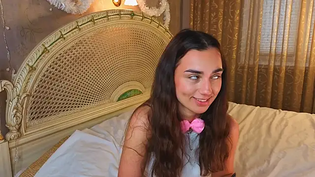 MinnaShummon online show from January 8, 10:08 am