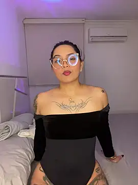 Savage Doll online show from January 14, 4:50 am