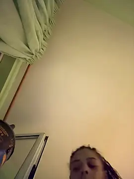 dear2002 online show from March 8, 7:18 pm