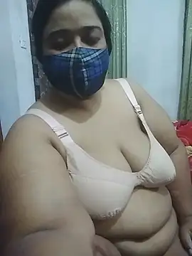 momo loves online show from April 17, 9:50 pm