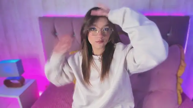 alyy cut3 online show from February 26, 8:08 pm