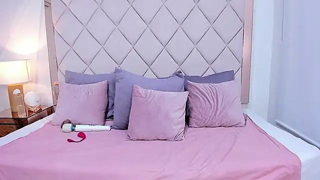 honeyy cherry online show from February 12, 12:29 pm