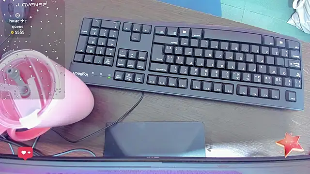 emilywilliis online show from February 25, 11:53 am