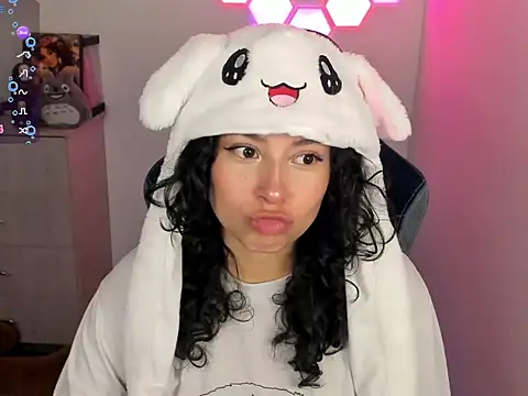 emillyaqua online show from March 2, 10:26 pm