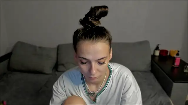 AnnaMized online show from February 26, 1:37 am