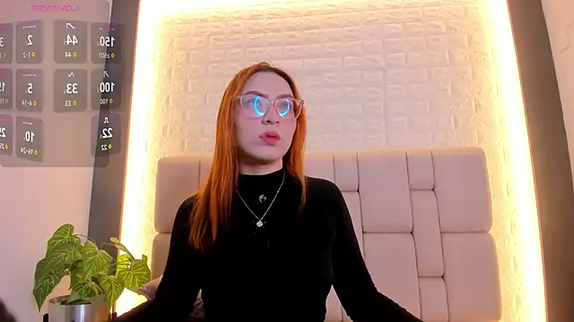 anniemartinez  online show from January 16, 11:50 am