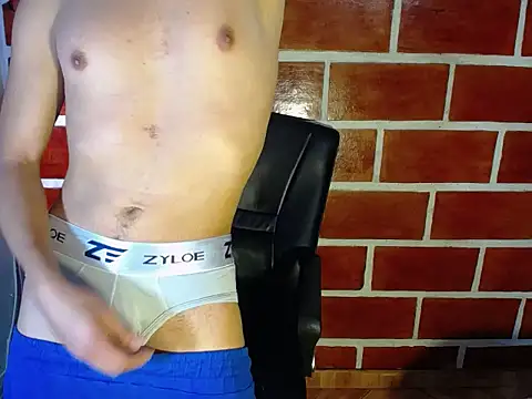 thomson maxxi online show from January 6, 7:39 pm