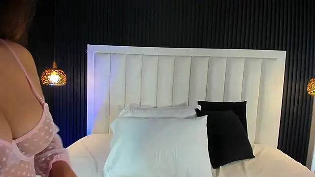 PandoraMiller online show from March 24, 5:07 pm