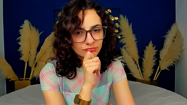 RIANA SI online show from March 28, 4:50 pm