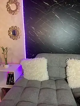 Alana Stone online show from July 9, 9:39 pm