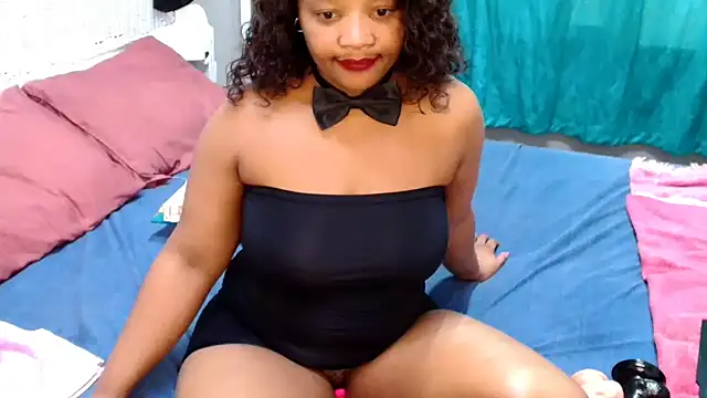 RoxyLuvxxx online show from February 27, 7:08 am