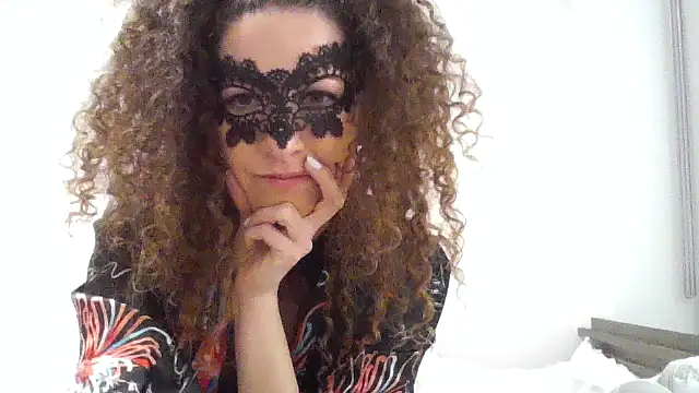 ZaraFoxxxx online show from February 13, 11:50 pm