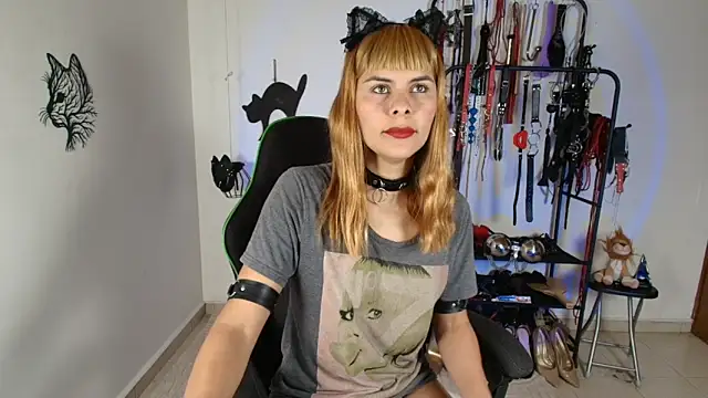 ariannaconnor  online show from March 21, 1:49 pm