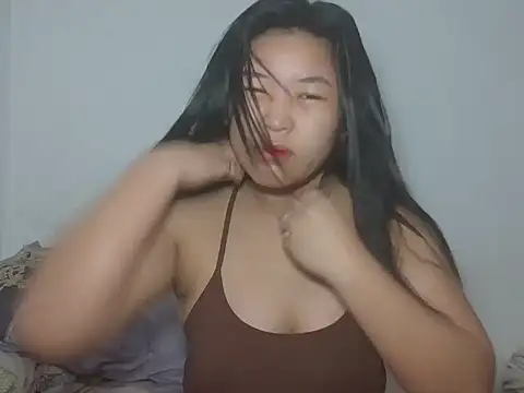 Zyeiii online show from March 2, 6:14 pm