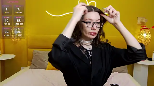 IvyDainty online show from March 8, 1:35 am