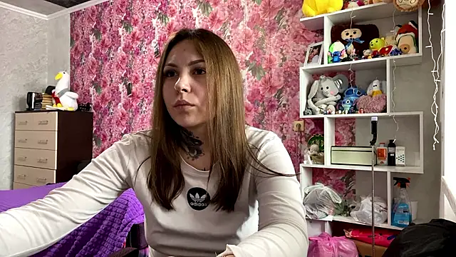 TraciBallena online show from February 24, 9:19 am