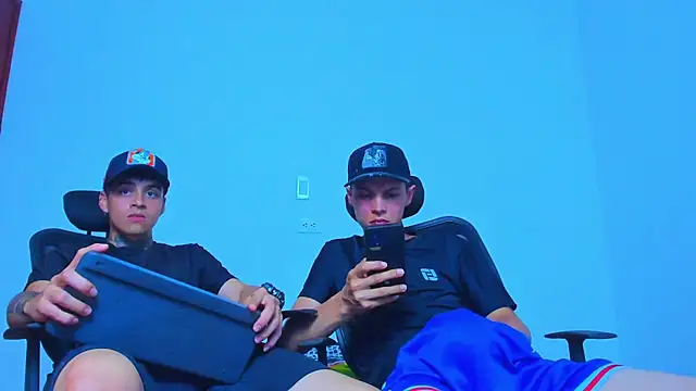 Thomas-Wil online show from April 3, 9:13 pm