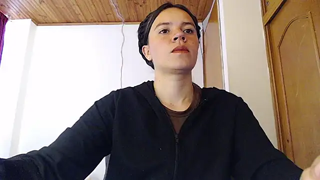 Shanel Lozano online show from May 7, 7:06 pm