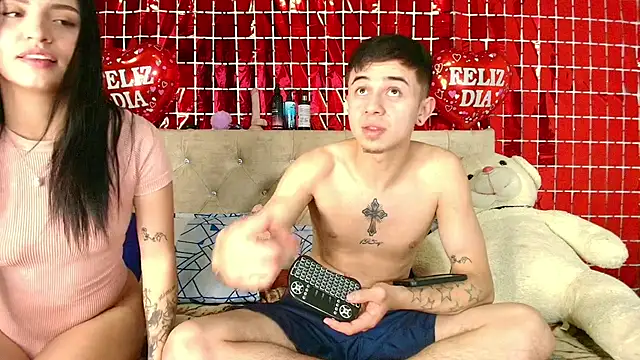 paullette jakke online show from February 14, 1:40 am