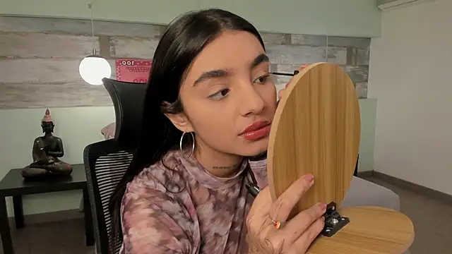 Abriil cutee online show from April 3, 1:42 pm