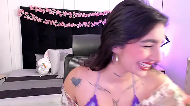 Abriil cutee online show from April 6, 1:23 pm