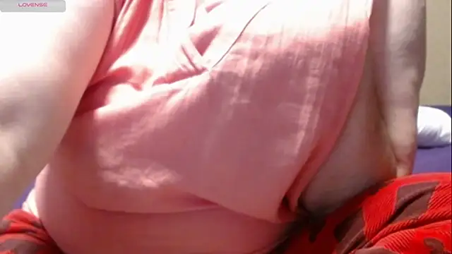 Snapshot of Santanna77 chatting on October 23, 3:40 pm Santanna77 online show from October 23, 3:40 pm