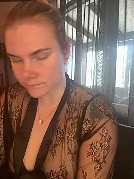 SexyBlondJoanna online show from March 2, 10:11 am