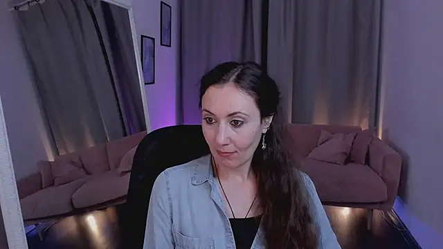 Juliet Jamess online show from January 15, 1:39 pm