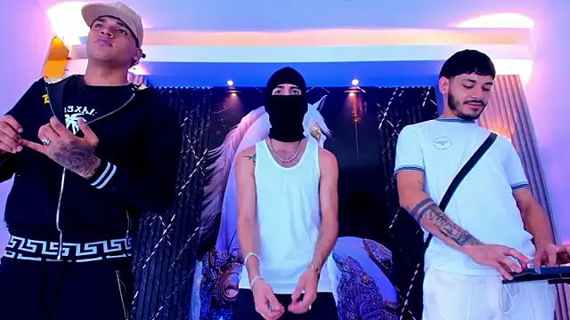 The Gods In Diamonds online show from February 11, 8:10 pm