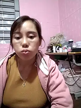 LinhLinh0099 online show from January 15, 9:15 am