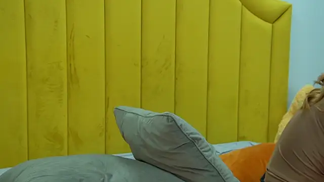 AmyRoy online show from March 7, 6:04 pm