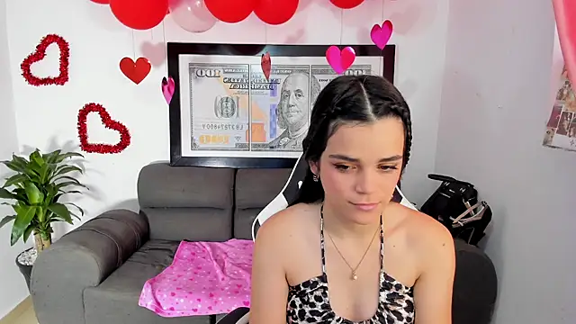 LucianaMoreau online show from February 20, 9:04 pm