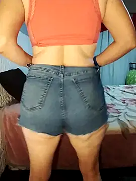 Juguetonafogosa5 online show from March 27, 1:29 am