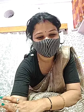 Priyaji7575 online show from February 17, 10:36 am