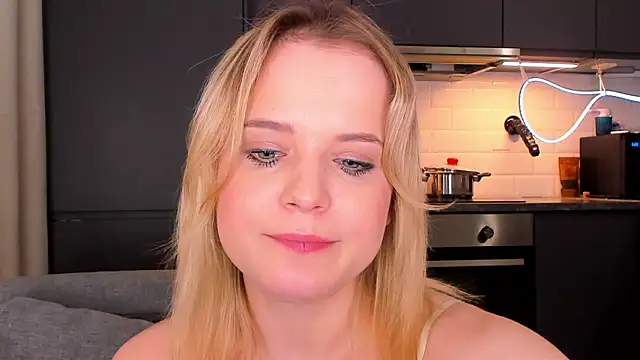 JessicaBeverly  online show from April 25, 1:41 pm