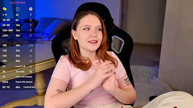 YouHoldMe online show from March 6, 6:14 pm