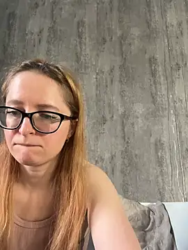 coy girl  online show from April 22, 10:23 am